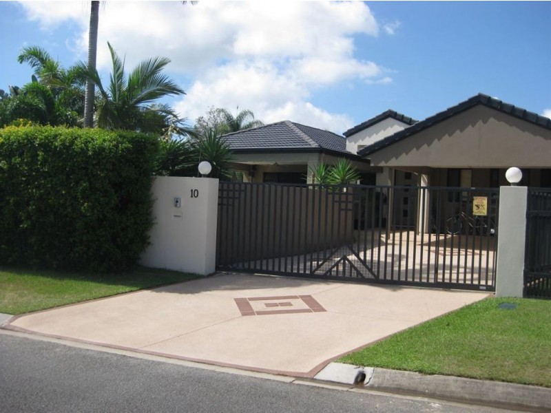 10 Saxonvale Terrace, Mermaid Waters QLD 4218