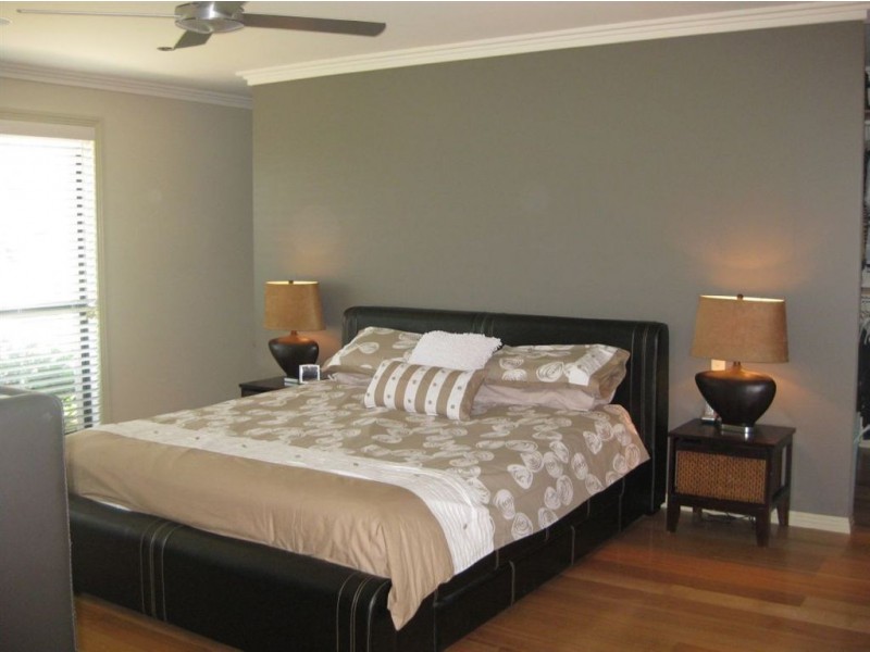 10 Saxonvale Terrace, Mermaid Waters QLD 4218