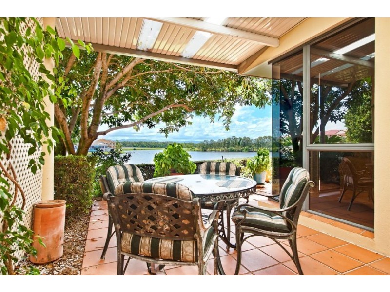6/125 ‘Ashton’ Santa Cruz Boulevard, Clear Island Waters QLD 4226
