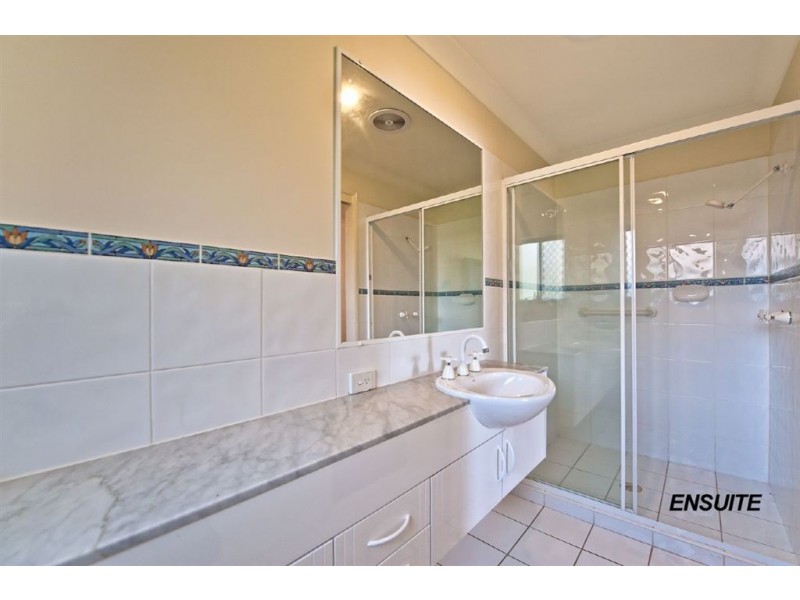 6/125 ‘Ashton’ Santa Cruz Boulevard, Clear Island Waters QLD 4226