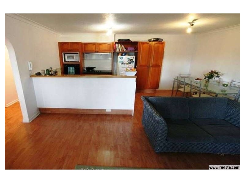 6/112 Stanhill Drive, Chevron Island QLD 4217