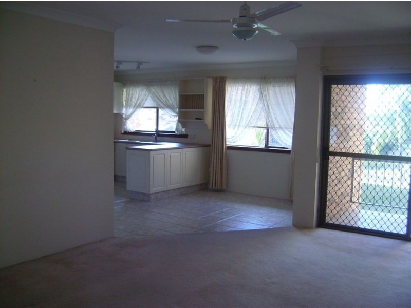 10/14 Dunlop Court, Mermaid Waters QLD 4218