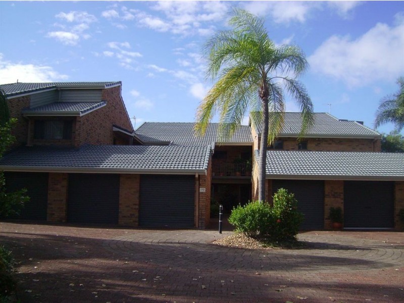 10/14 Dunlop Court, Mermaid Waters QLD 4218