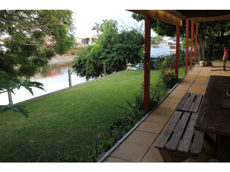 3 Coral Gables Key, Broadbeach Waters QLD 4218