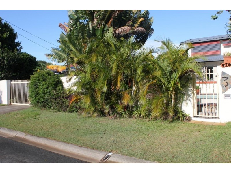 3 Coral Gables Key, Broadbeach Waters QLD 4218