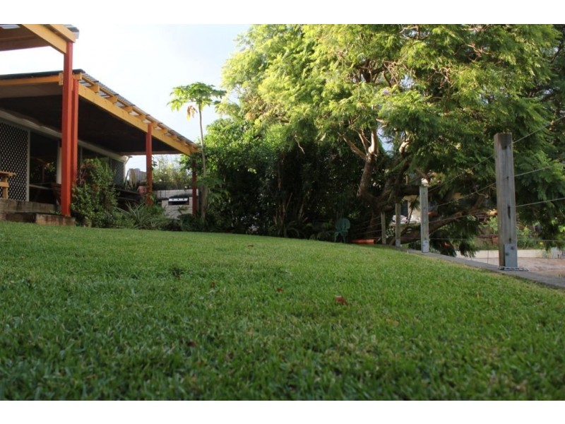 3 Coral Gables Key, Broadbeach Waters QLD 4218