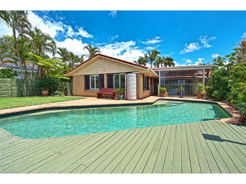 43 River Crescent, Broadbeach Waters QLD 4218