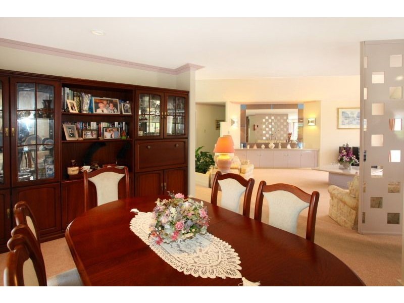 7 Drayton Terrace, Mermaid Waters QLD 4218