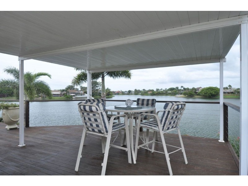 23 Long Island Court, Mermaid Waters QLD 4218