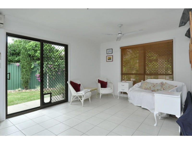 23 Long Island Court, Mermaid Waters QLD 4218