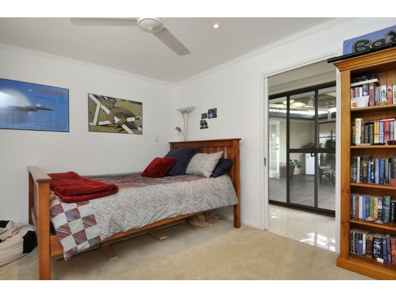 23 Long Island Court, Mermaid Waters QLD 4218