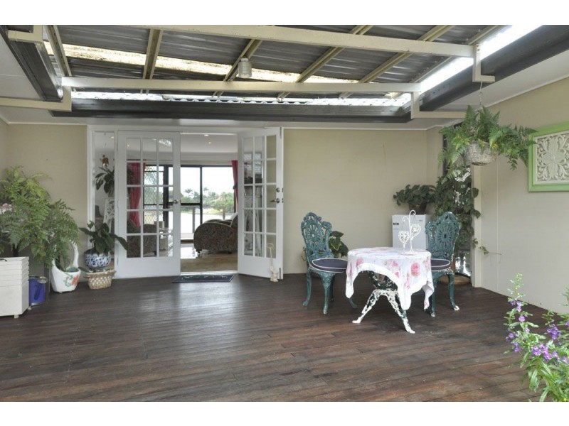 23 Long Island Court, Mermaid Waters QLD 4218