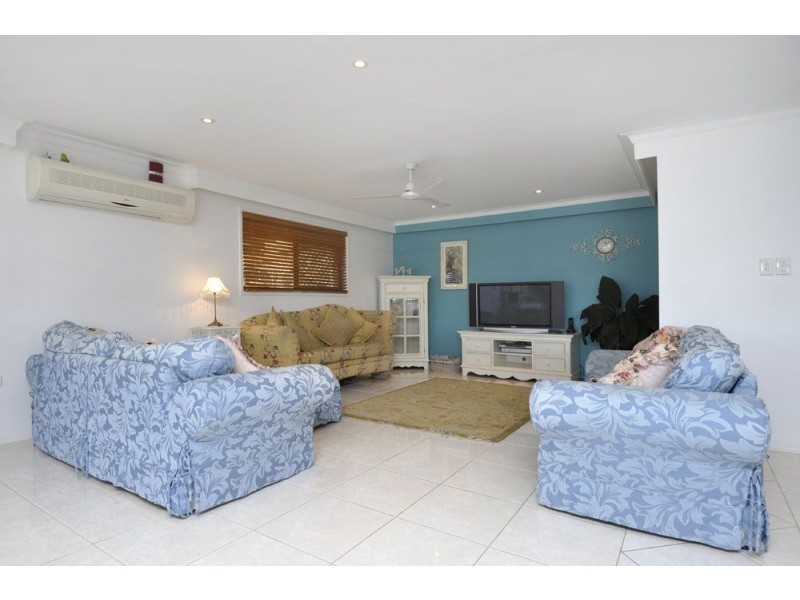 23 Long Island Court, Mermaid Waters QLD 4218