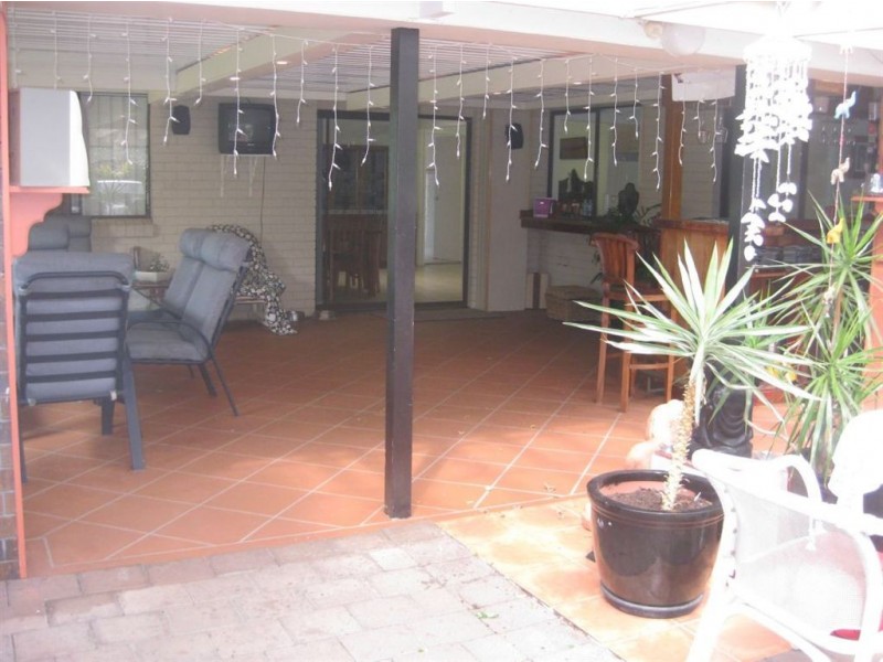 6 Karratha Court, Mermaid Waters QLD 4218