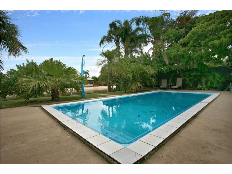 30 Verdichio Avenue, Mermaid Waters QLD 4218