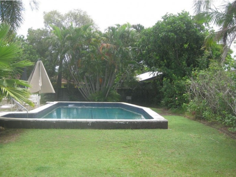 9 Moorilla Place, Broadbeach Waters QLD 4218