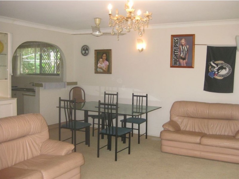 9 Moorilla Place, Broadbeach Waters QLD 4218