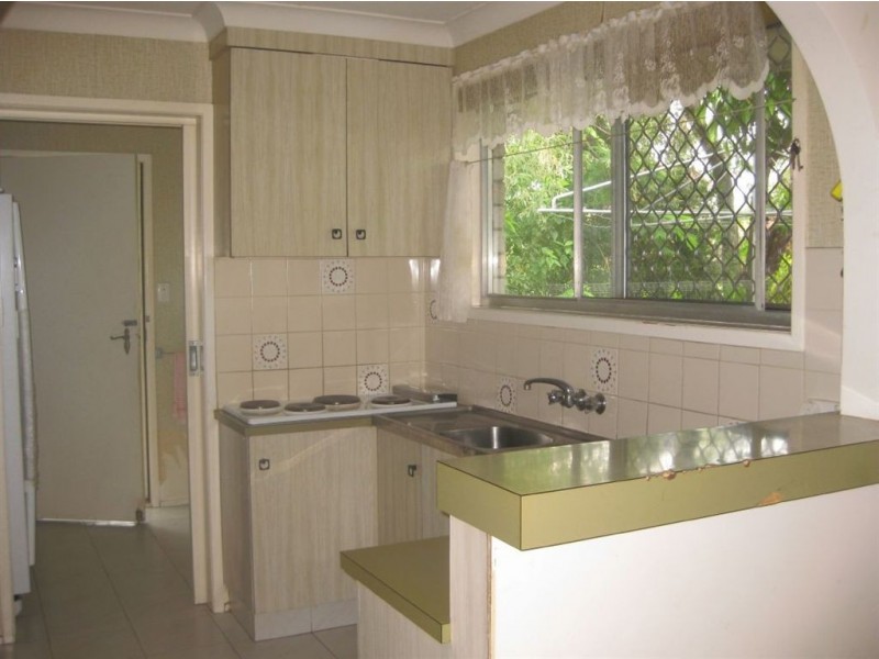 9 Moorilla Place, Broadbeach Waters QLD 4218