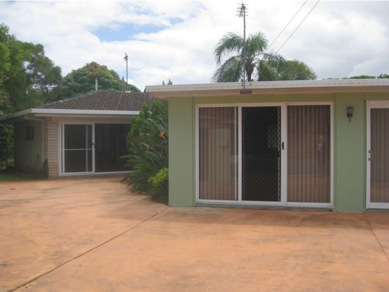 9 Moorilla Place, Broadbeach Waters QLD 4218