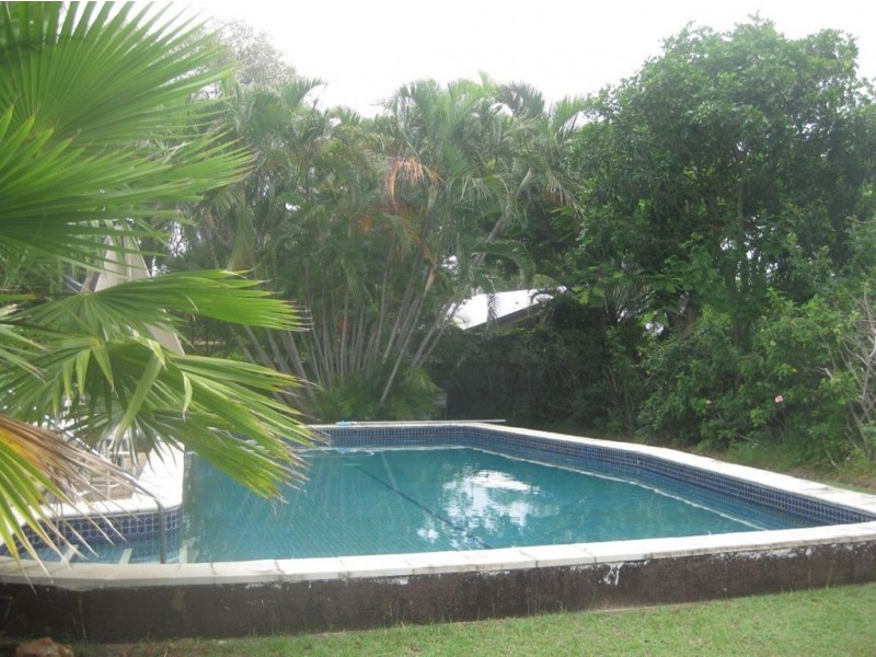 9 Moorilla Place, Broadbeach Waters QLD 4218