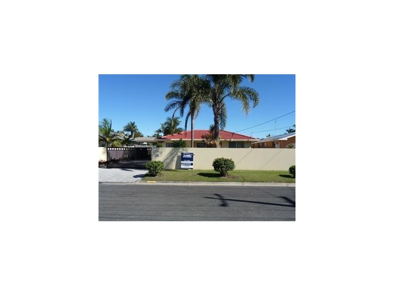 83 Vatakoula Parade, Mermaid Waters QLD 4218