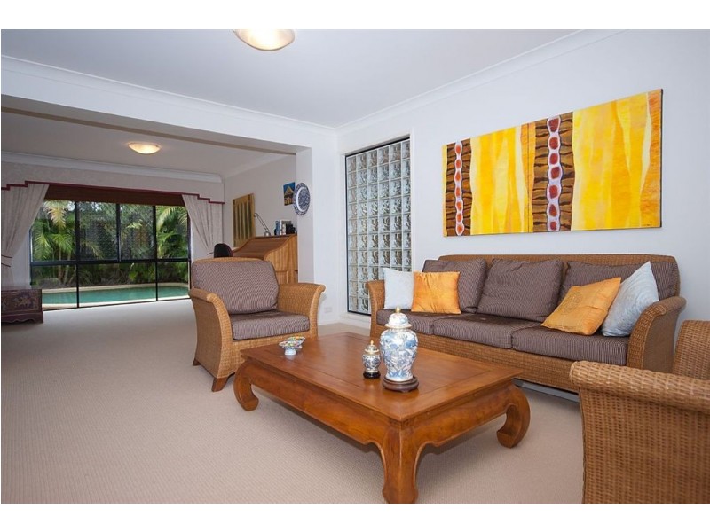 14 Cleland Crescent, Broadbeach Waters QLD 4218