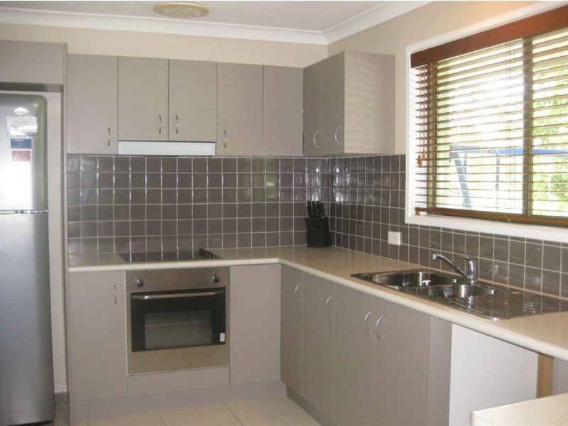 61 Volante Crescent, Mermaid Waters QLD 4218