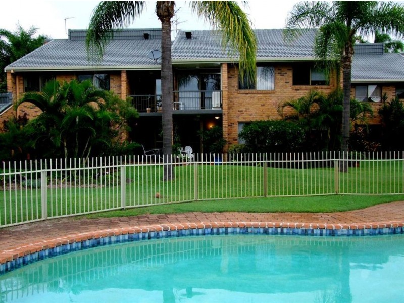 8/14 Dunlop Court, Mermaid Waters QLD 4218