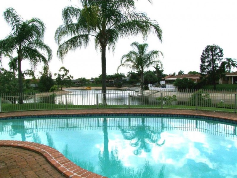 8/14 Dunlop Court, Mermaid Waters QLD 4218