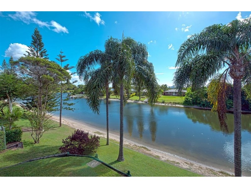 3/43 Karbunya Street, Mermaid Waters QLD 4218