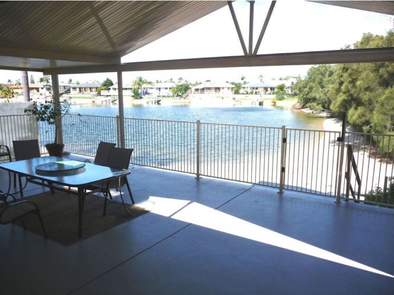 84 Markeri Street, Mermaid Waters QLD 4218