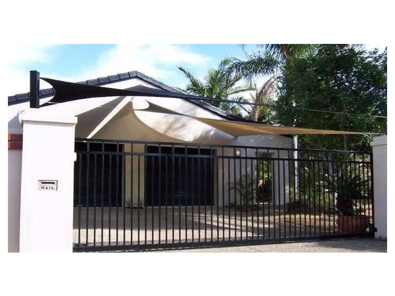 78 Barrier Reef Drive, Mermaid Waters QLD 4218