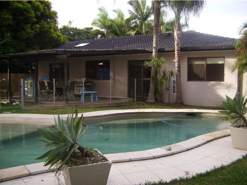 78 Barrier Reef Drive, Mermaid Waters QLD 4218