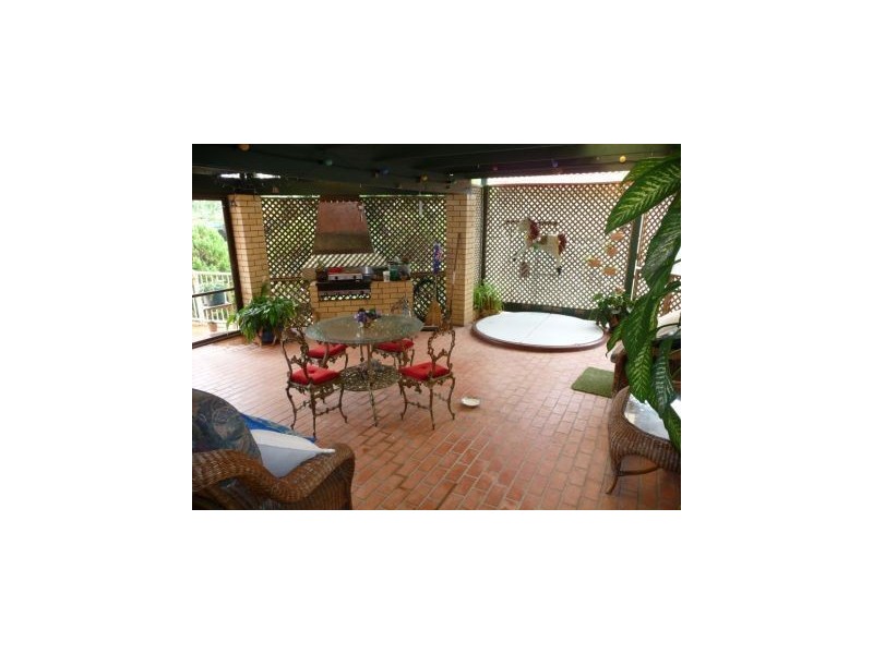 6 Driver Court, Mermaid Waters QLD 4218