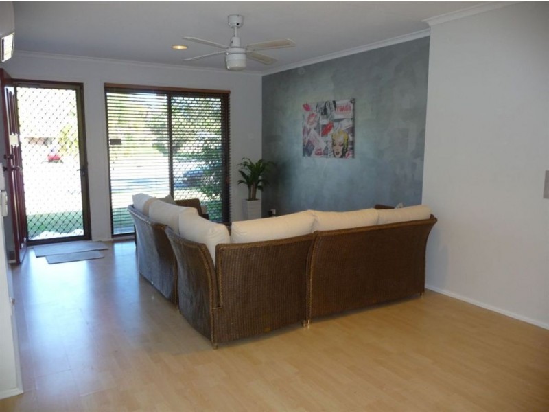 14 Morinda Way, Labrador QLD 4215