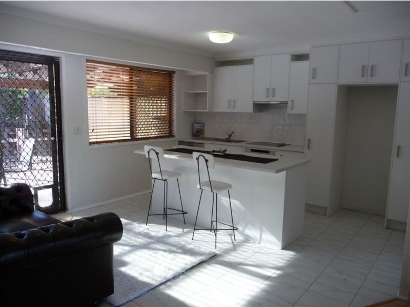 14 Morinda Way, Labrador QLD 4215