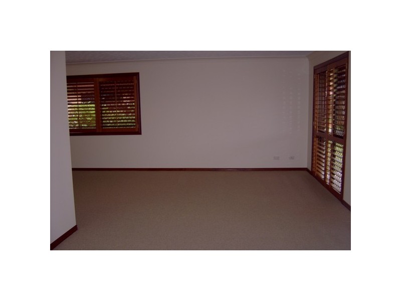 35 Wild Duck Drive, Mermaid Waters QLD 4218