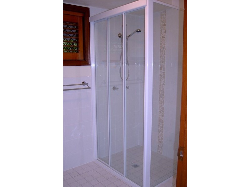 35 Wild Duck Drive, Mermaid Waters QLD 4218