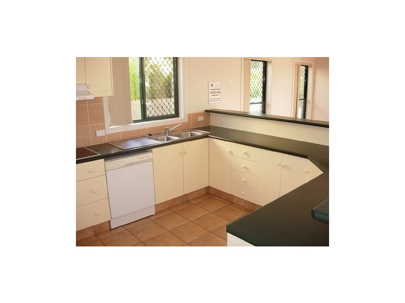 20 Coolong Crescent, Carrara QLD 4211