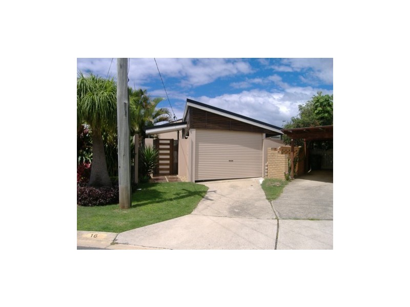 16 Pasadena Court, Broadbeach Waters QLD 4218
