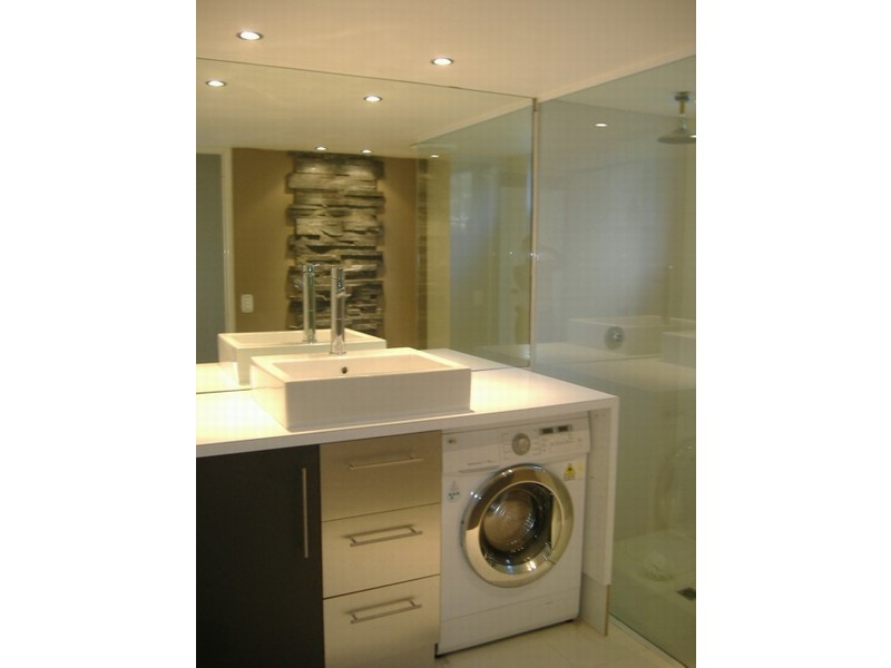 4/16 First Avenue, Broadbeach QLD 4218