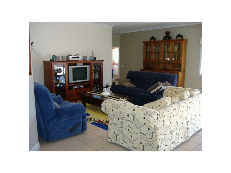 40 Beauty Point Drive, Robina QLD 4226