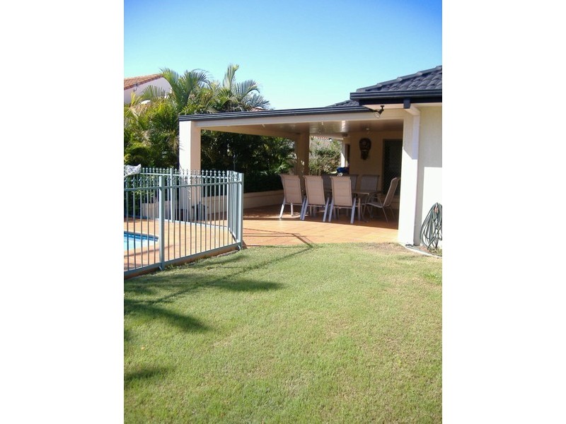 40 Beauty Point Drive, Robina QLD 4226