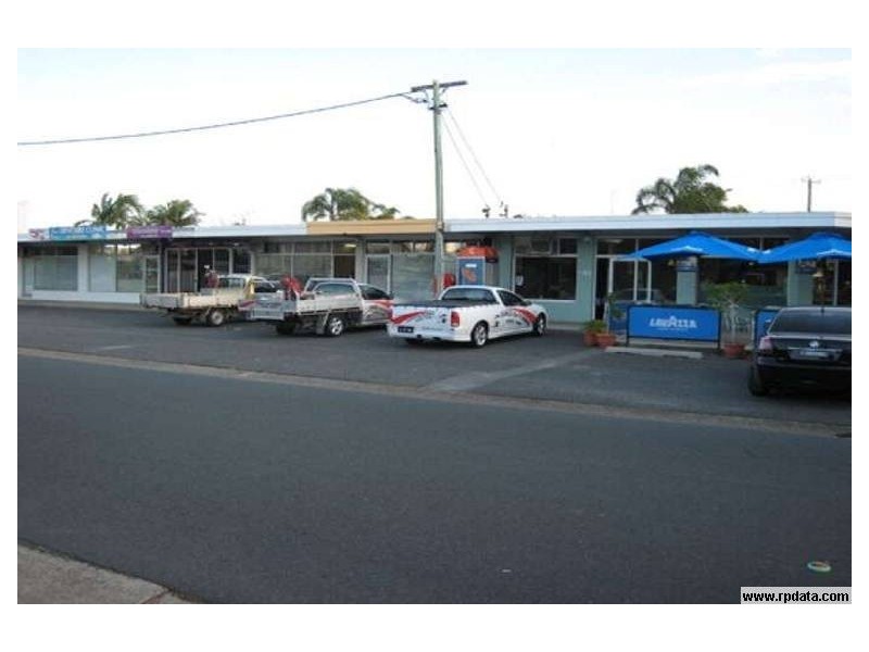 4 Naranga Avenue, Broadbeach Waters QLD 4218