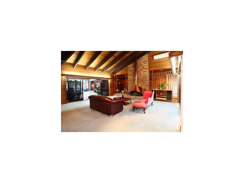 9 Craig Avenue, Carrara QLD 4211