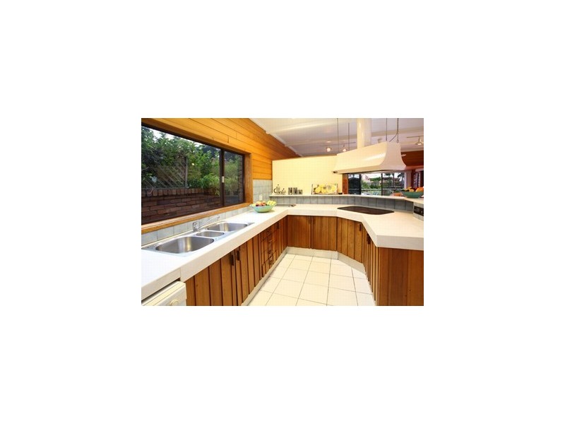 9 Craig Avenue, Carrara QLD 4211