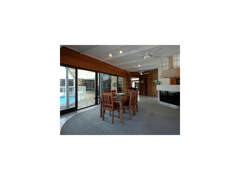 9 Craig Avenue, Carrara QLD 4211