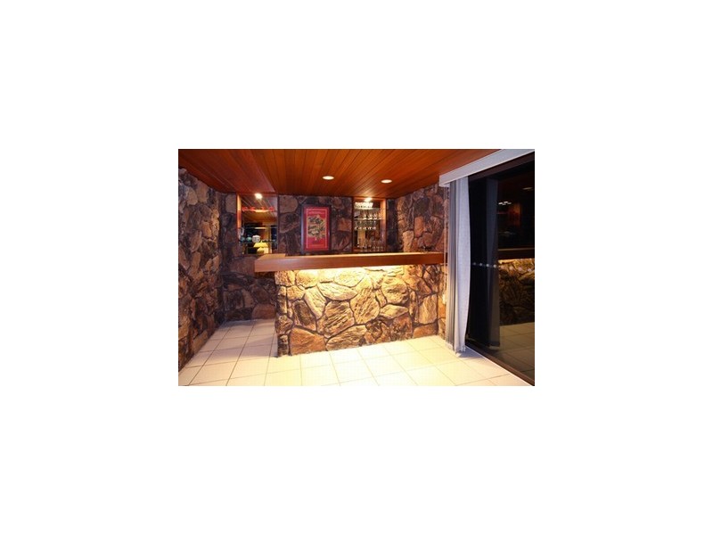 9 Craig Avenue, Carrara QLD 4211