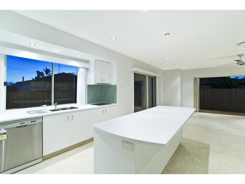 1/76 Paradise Island Drive, Surfers Paradise QLD 4217