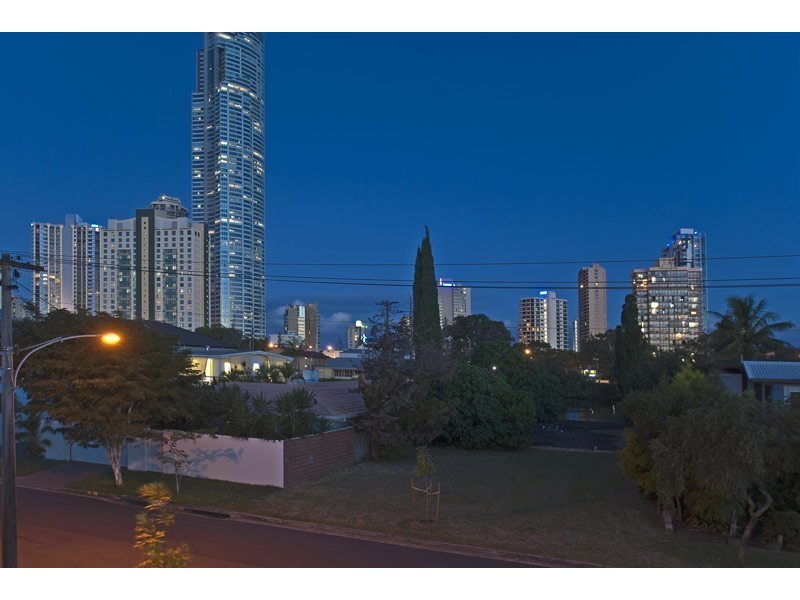 1/76 Paradise Island Drive, Surfers Paradise QLD 4217